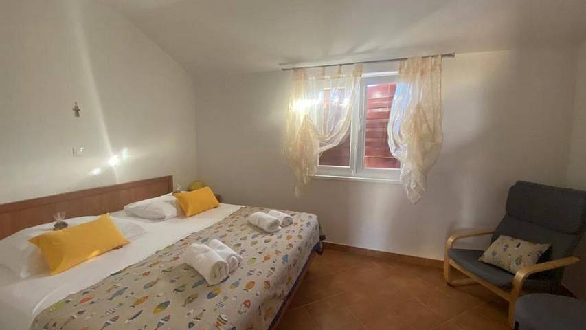 Apartamento para 3 personas, con terraza y vistas en Isla Dugi