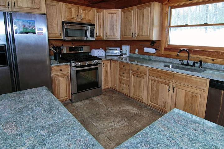 Vacation rental for 12 people, with hot tub and yard, with pets in Vermont