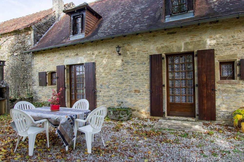 Maison de campagne avec cheminée, animaux acceptés, près de Sarlat in Archignac, Périgord Noir