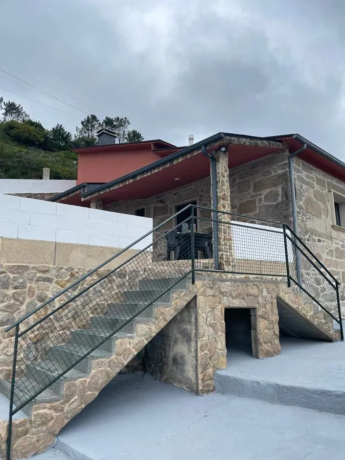 Ferienhaus für 6 Personen, mit Ausblick und Pool sowie Garten, mit Haustier - 1