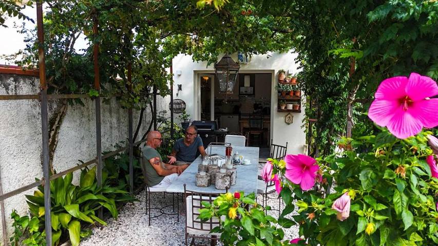 Maison d’hôte pour 2 personnes, avec jardin et vue, adapté aux familles dans Torre del Lago Puccini - 2