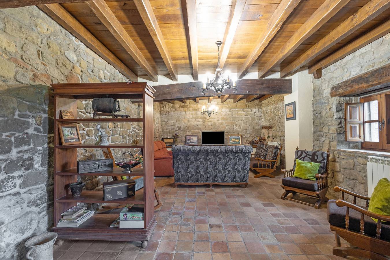 Maison de campagne "Mas Vinyoles" avec vue sur les montagnes, piscine privée et Wi-Fi in Centelles, Barcelone l'intérieur des terres