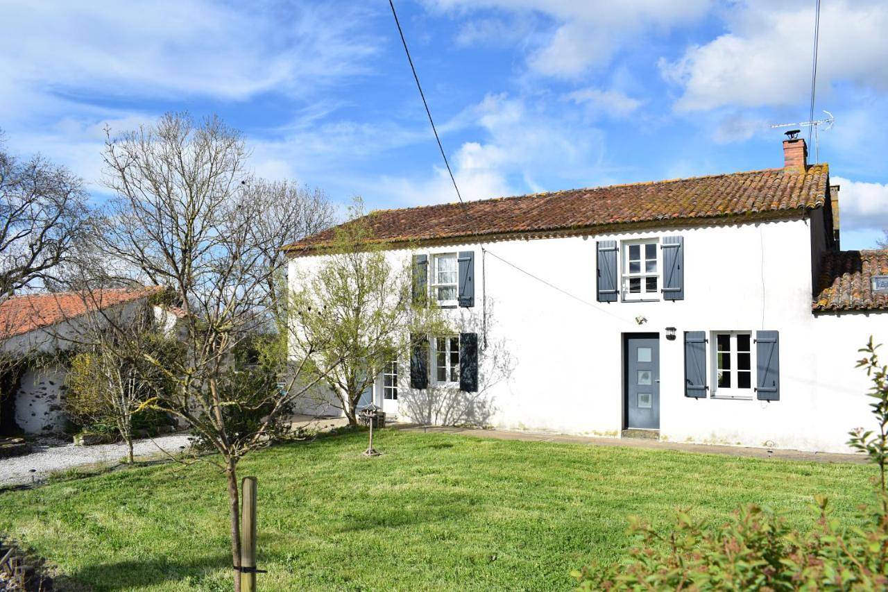Double Room in Chantonnay, Région de La Roche-sur-Yon