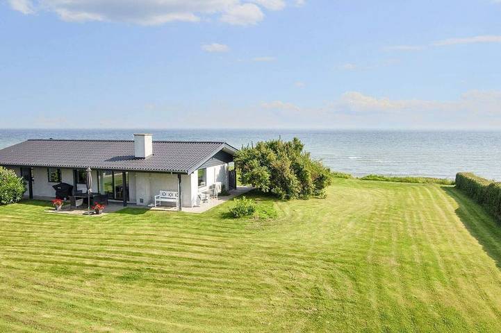 Ferienhaus für 6 Personen, mit Terrasse in Dyngby Strand