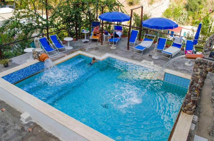Hôtel pour 2 personnes, avec terrasse et piscine ainsi que vue et sauna dans Ischia - 4
