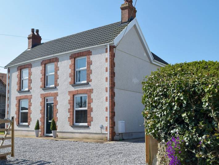 Cottage for 8 people, with garden in Port Eynon