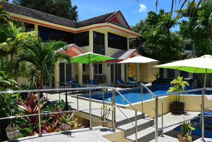 Maison d’hôte pour 2 personnes, avec jacuzzi ainsi que piscine et jardin dans Koh Samui