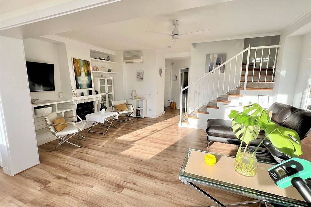 Beautiful Bungalow In Altea Hills in Pueblo Mascarat, Altea
