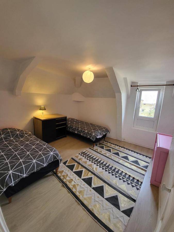 Location de vacances pour 10 personnes, avec jardin ainsi que vue et terrasse à Moncé-en-Belin - 3