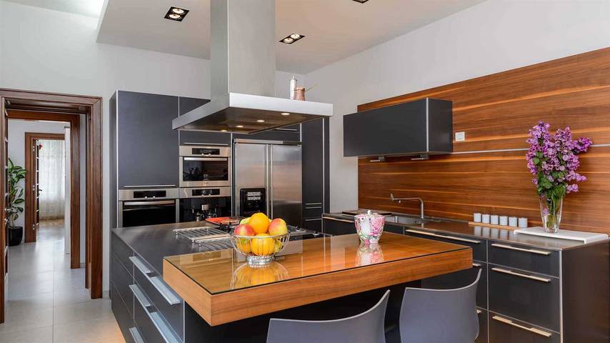 Villa für 10 Personen, mit Balkon/Terrasse und Sauna sowie Terrasse in Split - 3