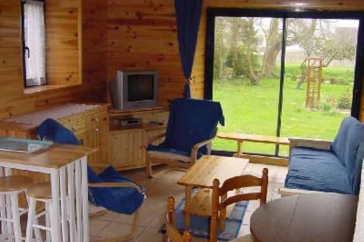 Gîte pour 5 personnes, avec jardin et terrasse à Plonévez-Porzay - 3