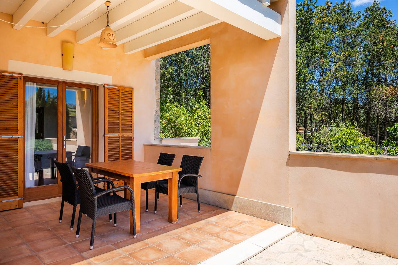 Entire apartment, Apartment 'Es Tarongers' with Mountain Views, Shared Pool and Wi-Fi in Sant Llorenç des Cardassar, East Majorca