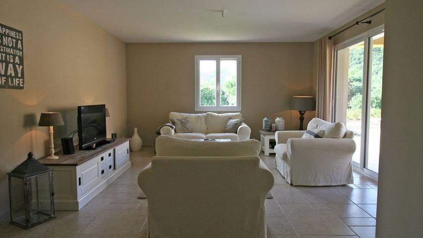 Location de vacances pour 7 personnes, avec piscine et jardin à Le Plan-de-la-Tour - 3