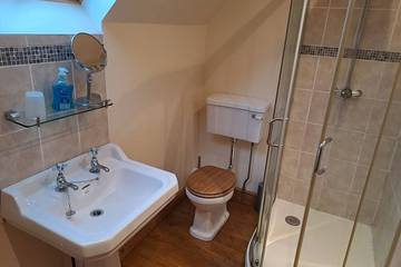 Log Cabin for 3 People in Alton Towers, Staffordshire, Photo 4