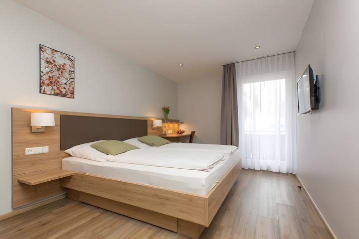 Chambre double 3 avec balcon et Wi-Fi in Haslach im Kinzigtal, Vallée du Kinzig