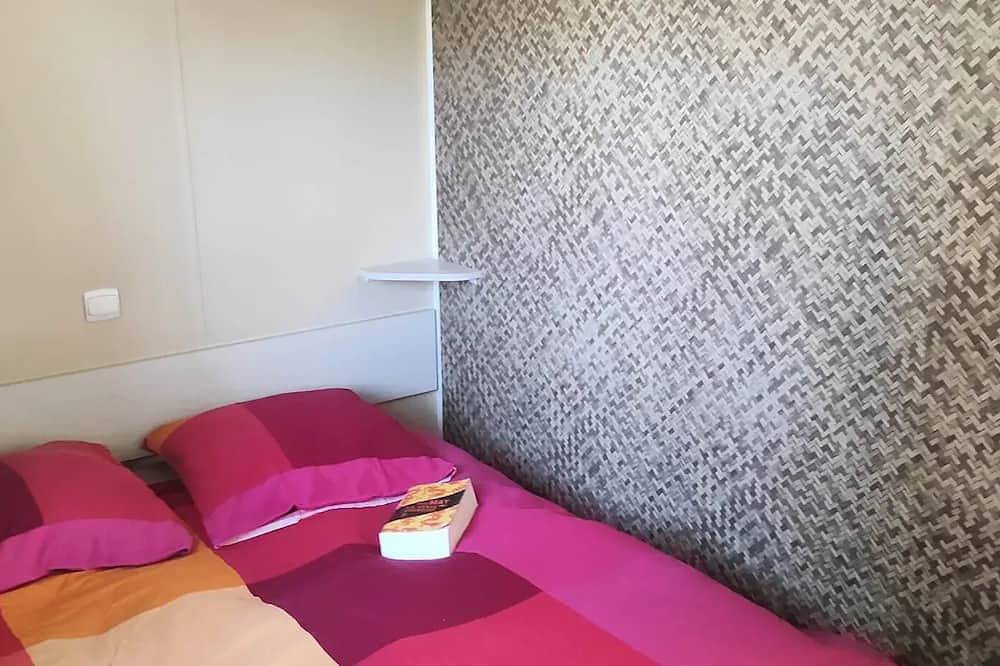Mobil home eco 2 Chambres 4 personnes in Saint-Paul-de-Vézelin, Région de Roanne