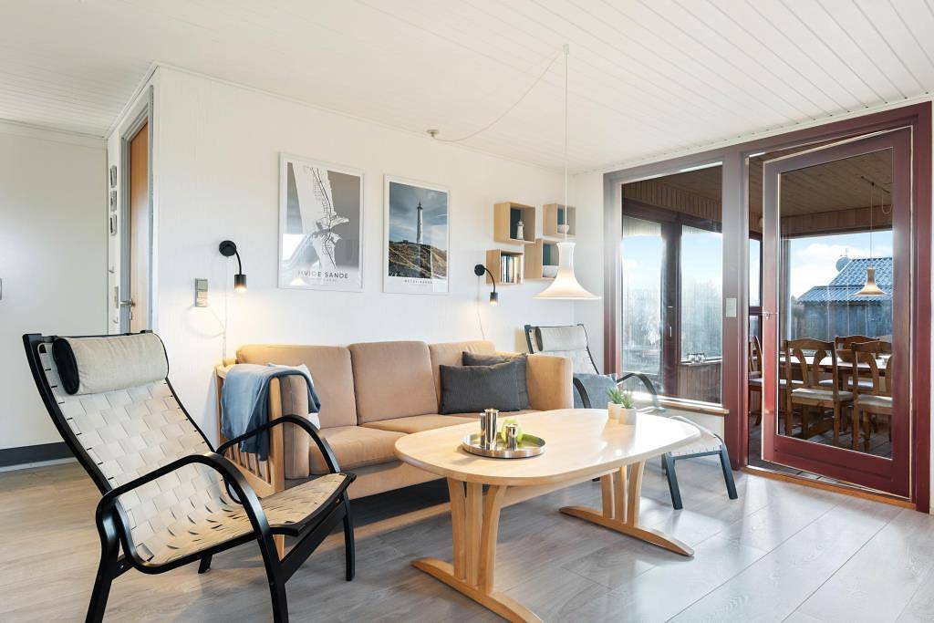 Beach-close holiday home for 6 people and one dog in Nørre Lyngvig, Hvide Sande