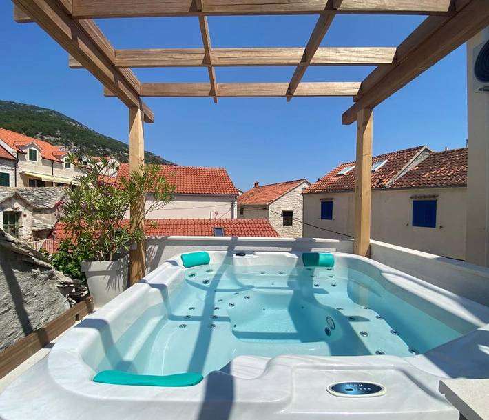 Ferienwohnung für 2 Personen, mit Terrasse und Ausblick sowie Pool auf Brac - 3