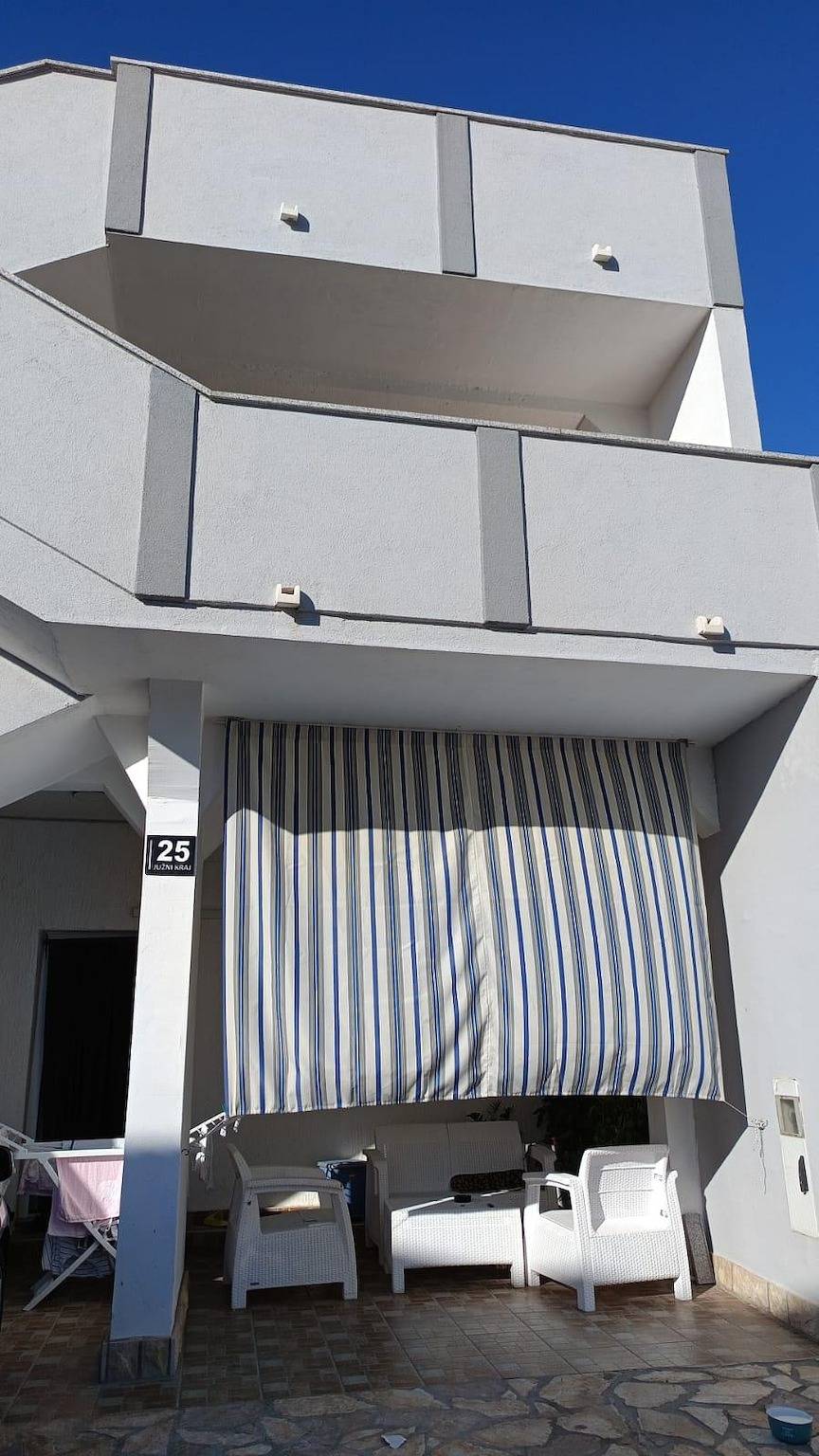 Ganze Wohnung, 2-Zimmer-Ferienwohnung mit Terrasse und Meerblick Metajna, Pag A-4161-a in Metajna, Pag