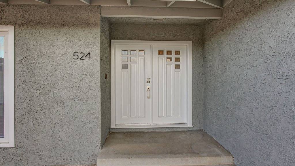 Neues umgebautes Haus mit Pool in Thousand Oaks in Thousand Oaks, Ventura County