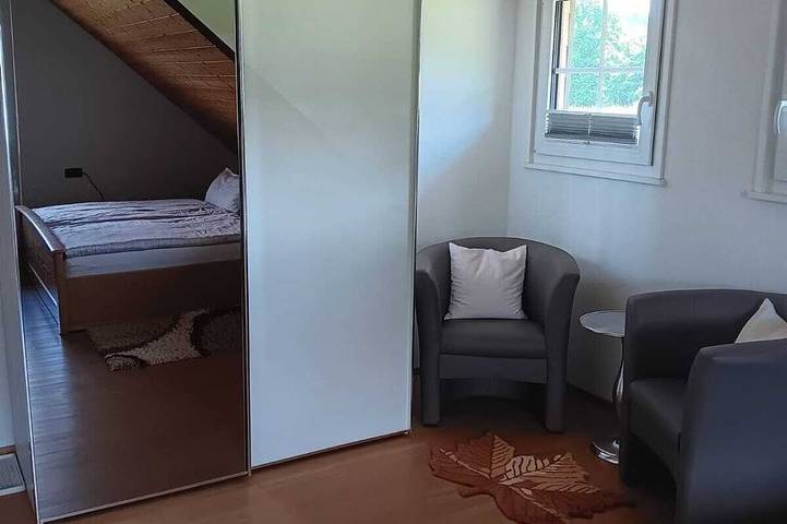 Ganze Wohnung, Schöne, große, komfortable Ferienwohnung zum Wohlfühlen (Wie zu Hause). in Dachsberg, Südschwarzwald