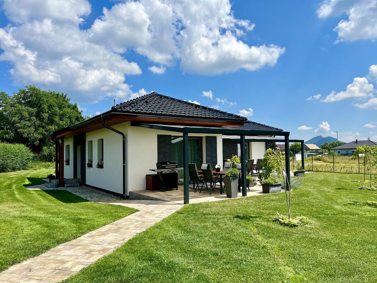 Ganze Wohnung, Ferienwohnung für 4 Personen mit Terrasse in Hirschberg am See, Region Liberec