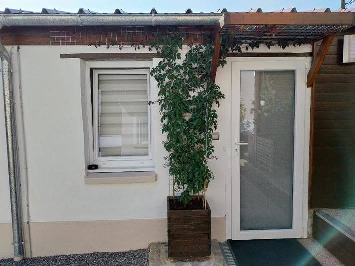 Gîte pour 2 personnes, avec jardin et terrasse à Fagnières - 4