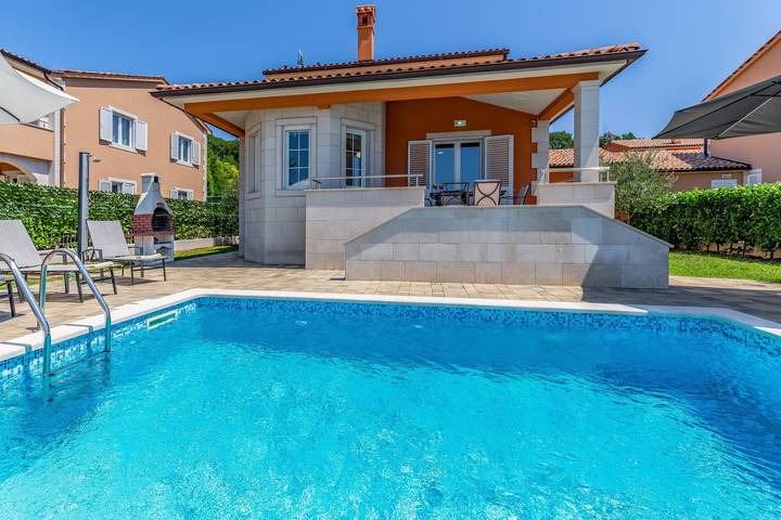 Villa für 10 Personen, mit Pool und Garten sowie Terrasse in Pula - 3