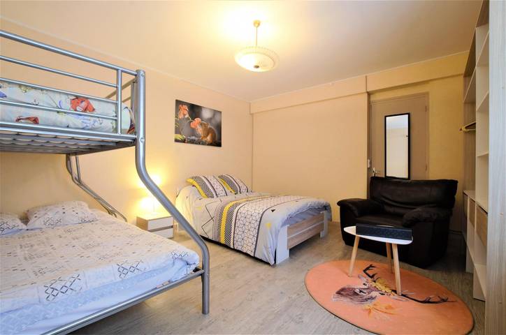 Gîte pour 4 personnes, avec piscine et jardin, animaux acceptés
