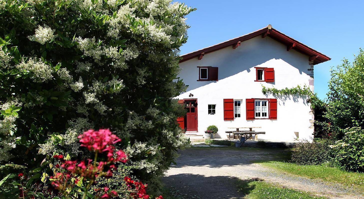 Gemütliche Gite mit Flussblick in Ascain in Ascain, Bayonne Und Umgebung