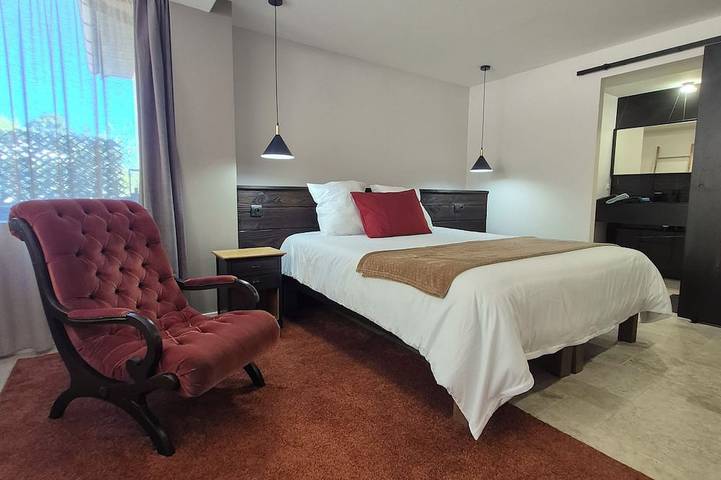 Location de vacances pour 6 personnes, avec jardin à Sainte-Colombe-de-Peyre - 3