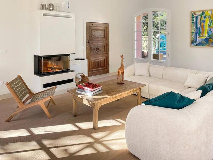 Location de vacances pour 18 personnes, avec vue et terrasse ainsi que piscine et jardin à Venelles - 3