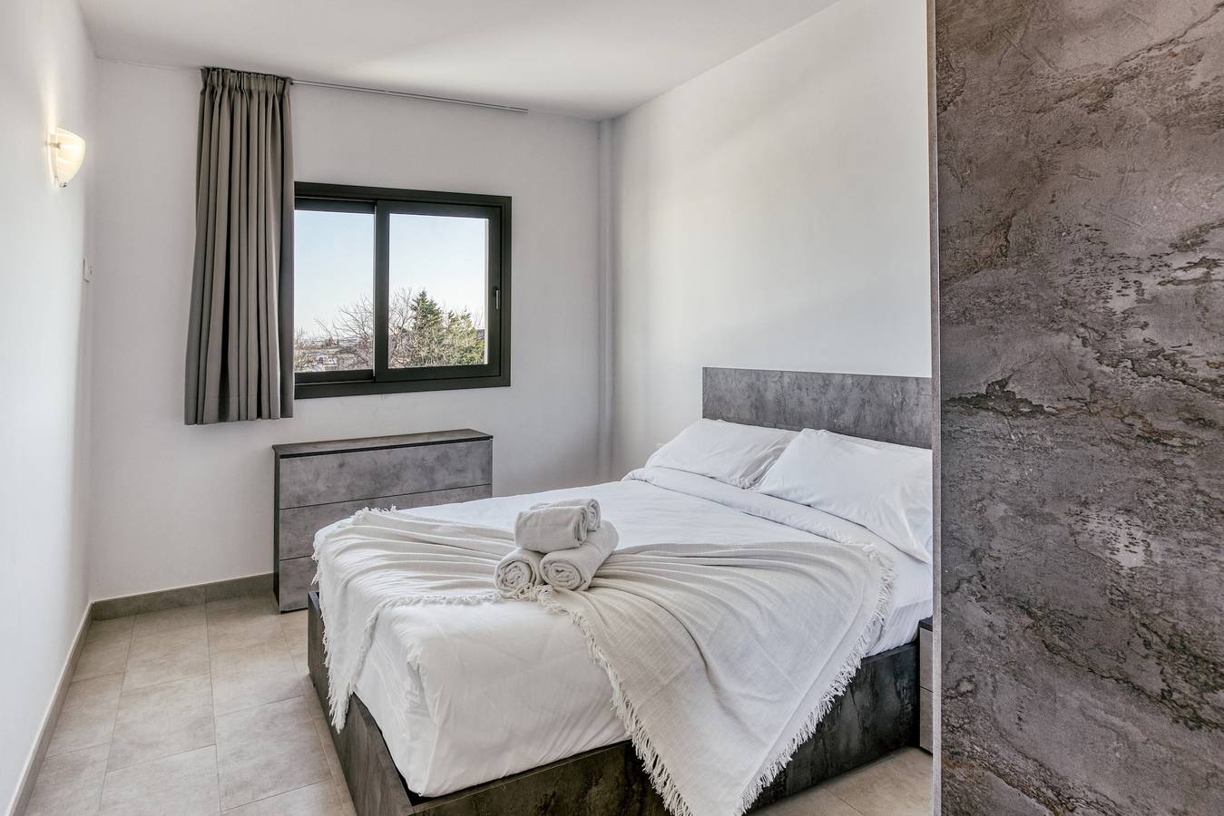 Apartamento "Giuliano Superior" con balcón y Wi-Fi in Castellón de Ampurias, Alt Empordà