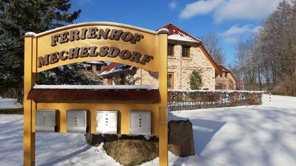 Ferienhaus für 6 Personen, mit Whirlpool und Garten sowie Sauna in Bastorf