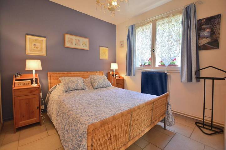 Location de vacances pour 6 personnes, avec jardin ainsi que terrasse et piscine à Garéoult - 2