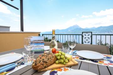 Ferienwohnung für 4 Personen, mit Terrasse in Torri del Benaco