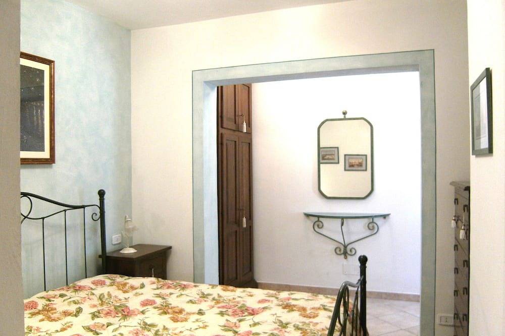 Horizonte auf dem herrlichen Panorama des Val di Cornia und komfortable Zweizimmerwohnungen in Monteverdi Marittimo, Etruskische Küste