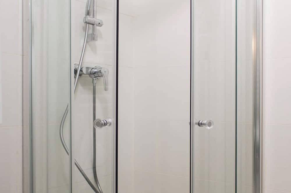 Ganze Wohnung, Bright studio apartment on the outskirts of Paris in Clichy, Hauts-de-Seine