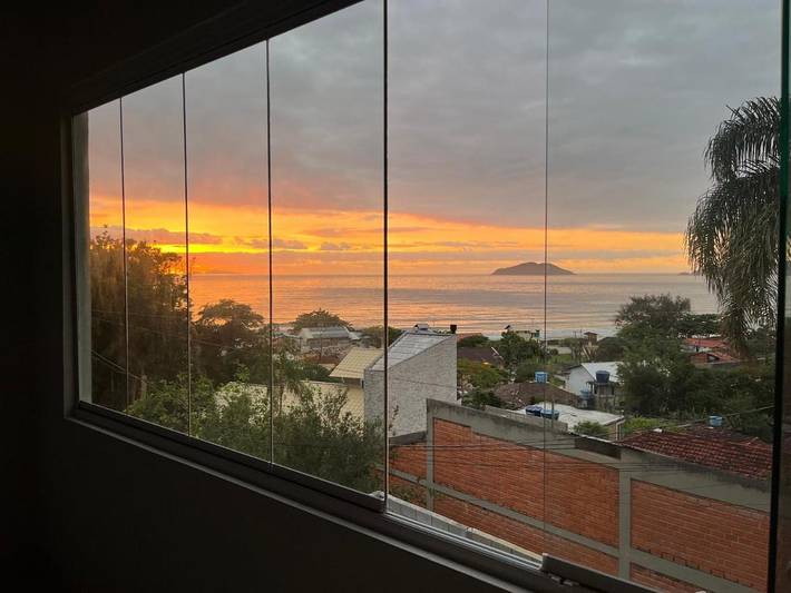 Casas e apartamentos de temporada para 2 pessoas, com vista em Pântano do Sul