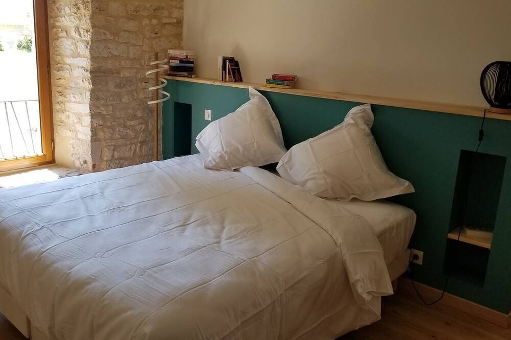 Belle Grange de Caractère Avec Piscine in Macizo Central