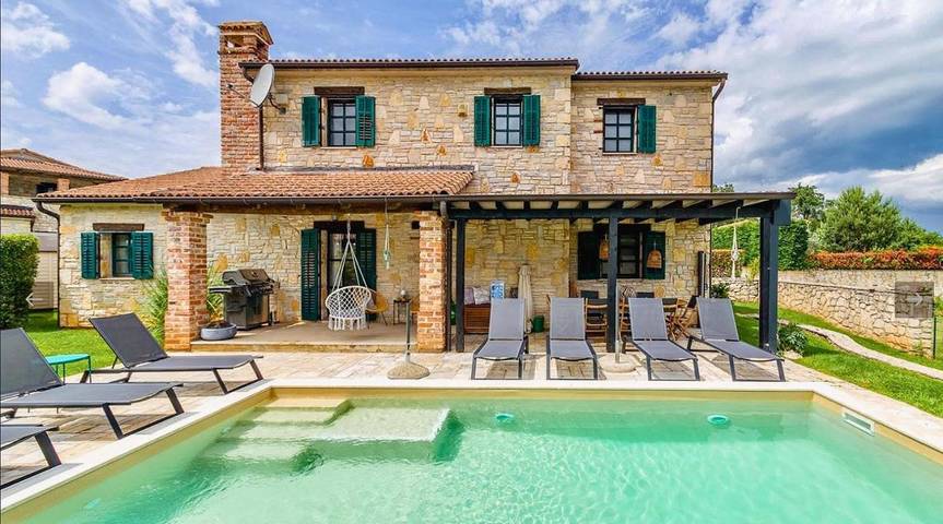 Villa pour 8 personnes, avec jardin ainsi que terrasse et piscine à Barat