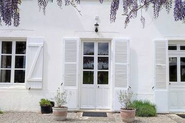 Gîte pour 20 personnes, avec jardin à Roussillon-en-Morvan