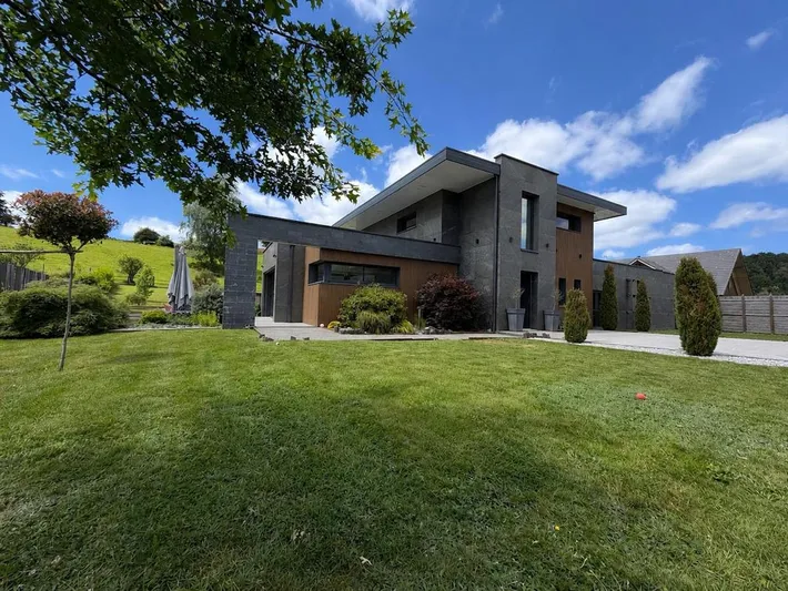 Villa pour 8 personnes, avec jardin ainsi que jacuzzi et terrasse - 1