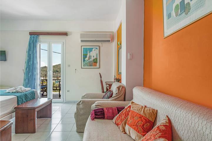 Gîte pour 4 personnes, avec balcon ainsi que bassin pour enfant et jardin dans Vathy - 4