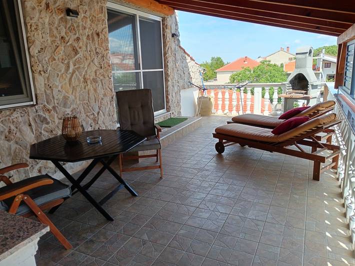 Ferienwohnung für 2 Personen, mit Balkon/Terrasse in Biograd na Moru