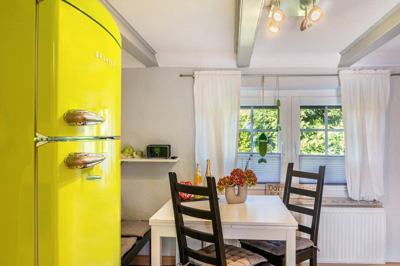 Ferienhaus 'Deichperle Tini' mit gemeinsamer Terrasse und Wlan in Dornumersiel, Dornum