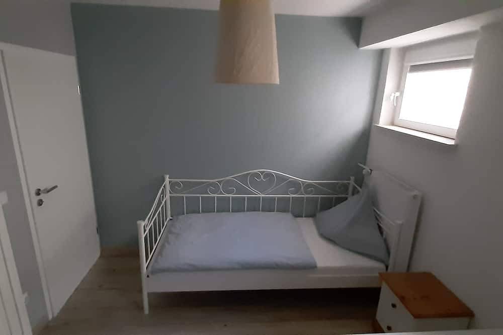 Ganze Wohnung, Ferienwohnung (80qm) mit Ofen und voll ausgestatteter Küche in Bad Laasphe, Kreis Siegen-Wittgenstein