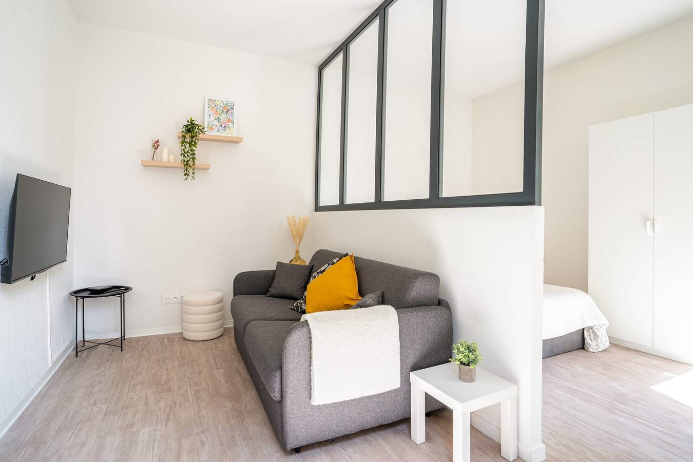 Appartement entier, 06Bz - Appartement moderne au cœur du port in Nice, Côte méditerranéenne (France)