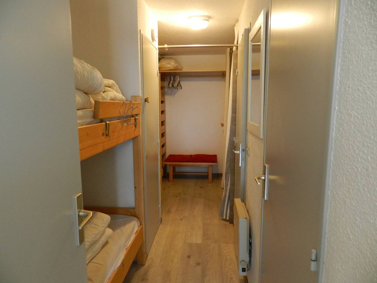 Appartement entier, Appartement 6 pers, 1 cabine, au pied des pistes, balcon, ascenseur in La Ferrière, Le Pleynet Les Sept Laux