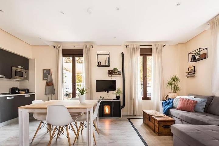 Apartamento de vacaciones para 4 personas, con jardín y vistas, Se admiten mascotas - 1